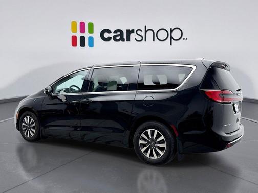 2022 Chrysler Pacifica Hybrid Touring L