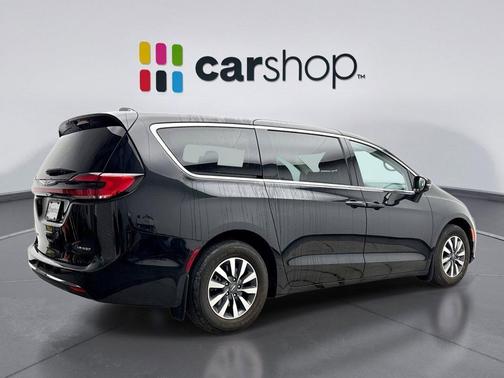 2022 Chrysler Pacifica Hybrid Touring L