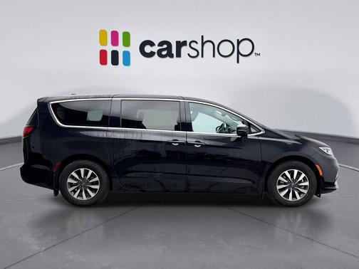 2022 Chrysler Pacifica Hybrid Touring L