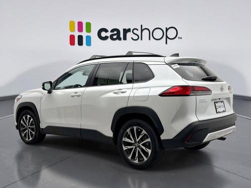 2025 Toyota Corolla Cross XLE