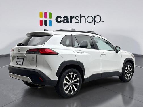 2025 Toyota Corolla Cross XLE