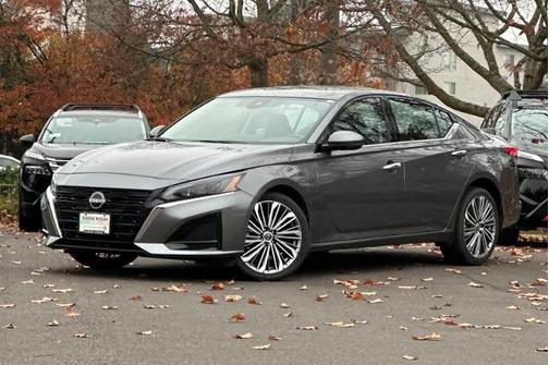 2025 Nissan Altima SL