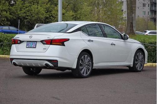 2024 Nissan Altima 2.5 SL