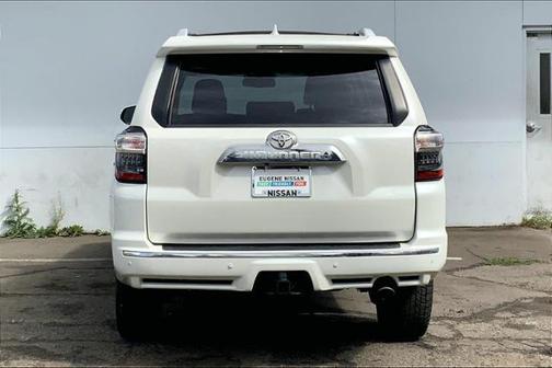Photo 3 of 32 of 2018 Toyota 4Runner Limited 4WD