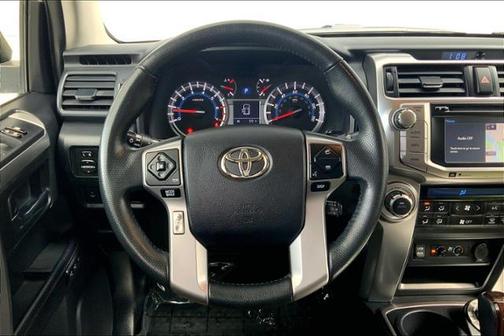 Photo 4 of 32 of 2018 Toyota 4Runner Limited 4WD