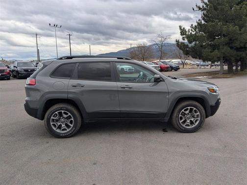2022 Jeep Cherokee Trailhawk