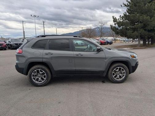 2022 Jeep Cherokee Trailhawk