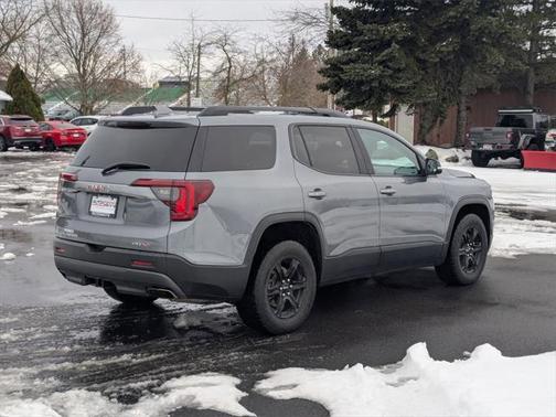 2022 GMC Acadia AWD AT4