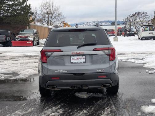 2022 GMC Acadia AWD AT4