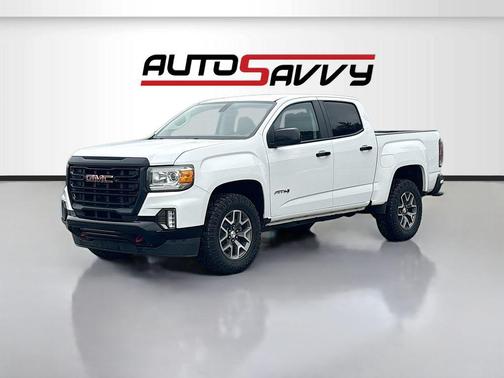 Summit White 2022 GMC Canyon AT4