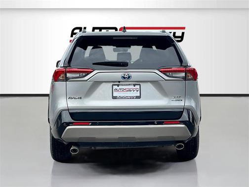 2024 Toyota RAV4 Hybrid SE