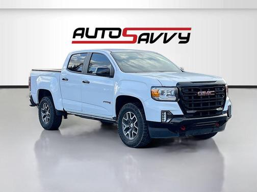 Summit White 2022 GMC Canyon AT4 Truck