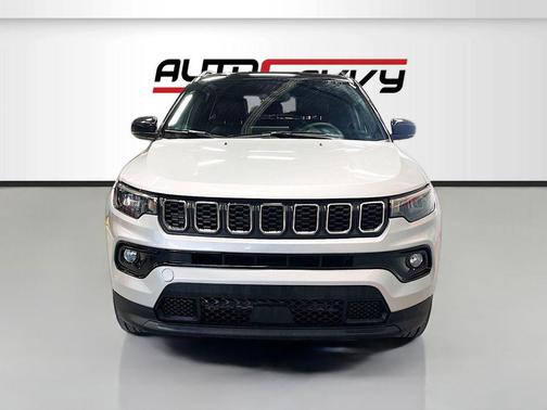 Silver Zynith Metallic Clearcoat 2024 Jeep Compass Limited