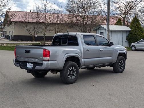 2017 Toyota Tacoma SR