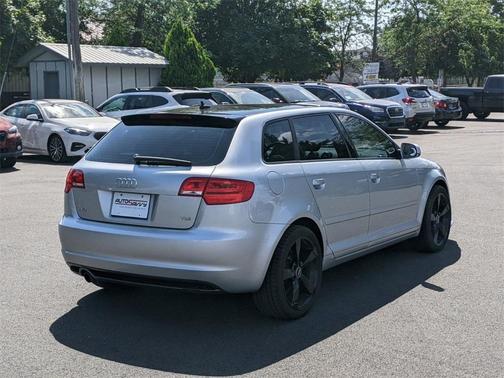 Photo 3 of 28 of 2013 Audi A3 2.0 TDI Premium