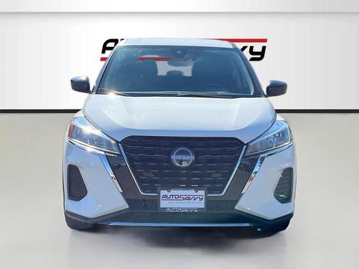Fresh Powder 2024 Nissan Kicks S