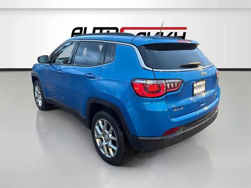2024 Jeep Compass Latitude Lux