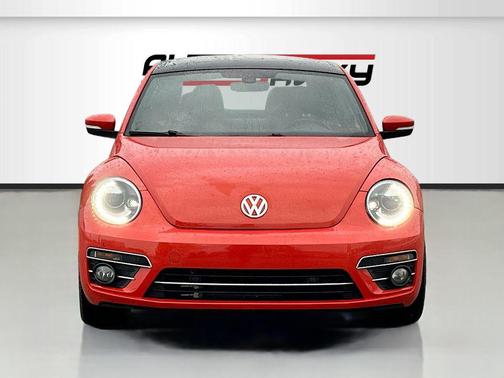 2019 Volkswagen Beetle 2.0T SE