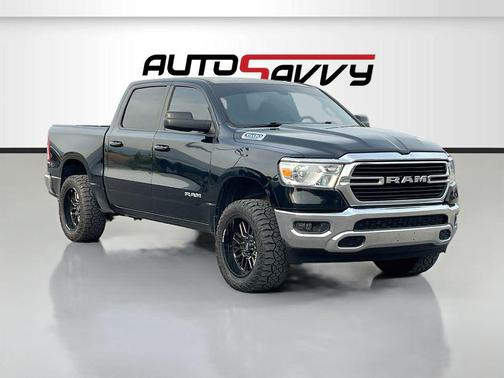 Diamond Black Crystal Pearlcoat 2021 RAM 1500 Big Horn/Lone Star
