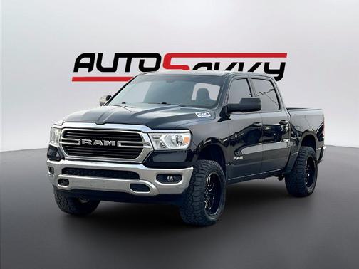 Diamond Black Crystal Pearlcoat 2021 RAM 1500 Big Horn