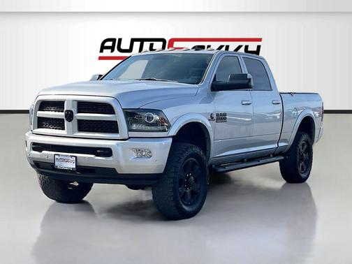 Bright Silver Metallic Clearcoat 2017 RAM 2500 Laramie Crew Cab 4x4 6'4' Box