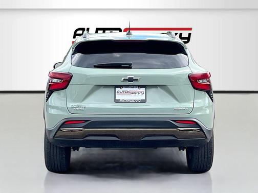 Cacti Green 2025 Chevrolet Trax FWD ACTIV