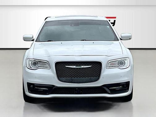 Bright White Clearcoat 2023 Chrysler 300 S