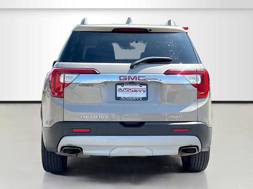 Light Stone Metallic 2022 GMC Acadia AWD SLT