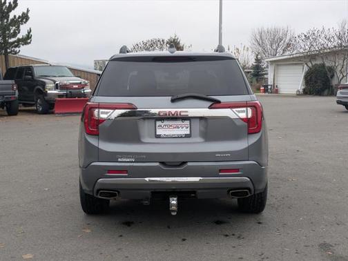 2022 GMC Acadia Denali