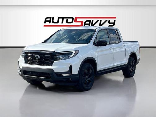 Platinum White Pearl 2025 Honda Ridgeline Black