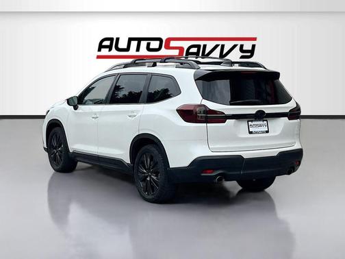 Crystal White Pearl 2022 Subaru Ascent Onyx Edition 7-Passenger