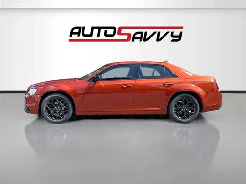 2021 Chrysler 300 Touring