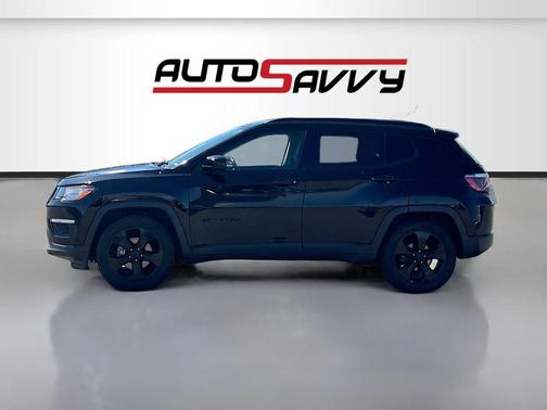 Diamond Black Crystal Pearlcoat 2018 Jeep Compass Latitude