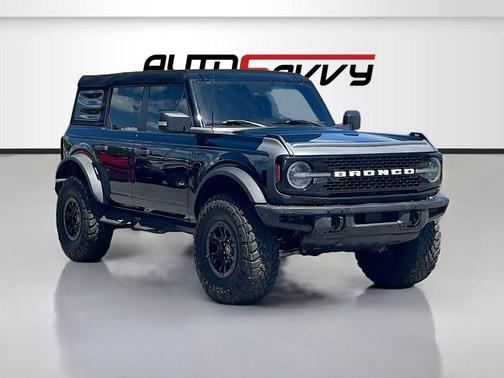Shadow Black 2023 Ford Bronco Wildtrak