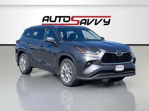 Magnetic Gray Metallic 2022 Toyota Highlander Limited