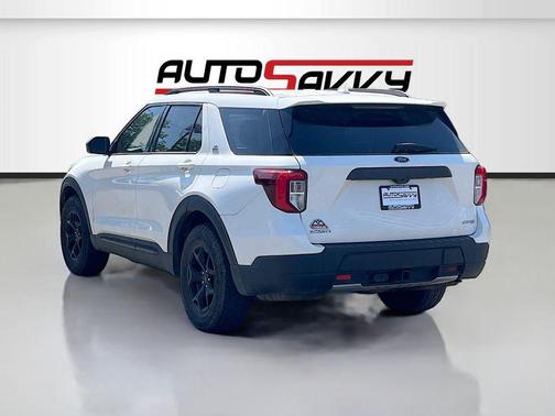 Star White Metallic Tri-Coat 2022 Ford Explorer Timberline