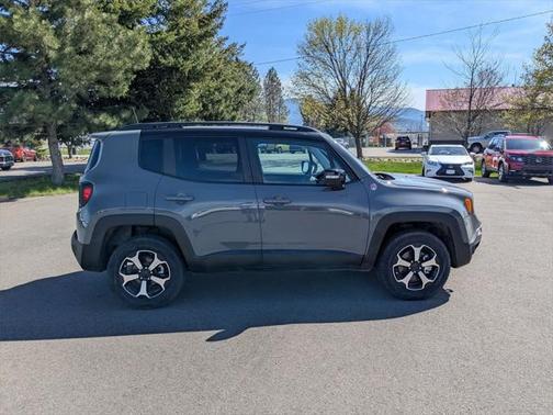 2022 Jeep Renegade Trailhawk