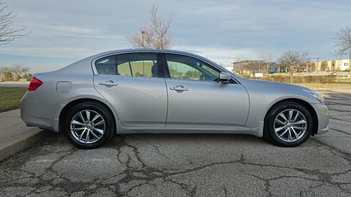 2011 INFINITI G37x Base