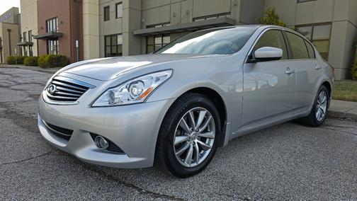 2011 INFINITI G37x Base