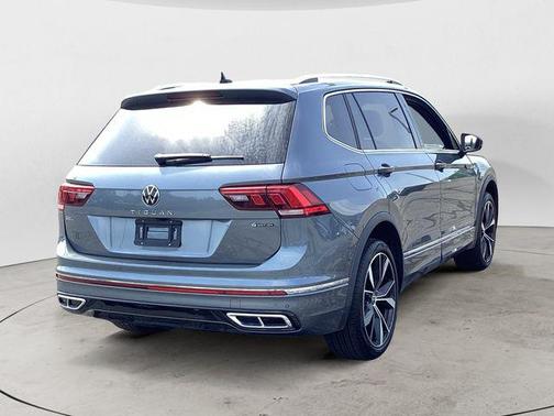 Platinum Gray Metallic 2024 Volkswagen Tiguan 2.0T SEL R-Line 4MOTION