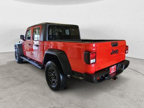 Firecracker Red Clearcoat 2020 Jeep Gladiator Sport