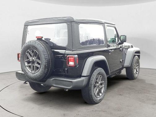 Black Clearcoat 2026 Jeep Wrangler Sport