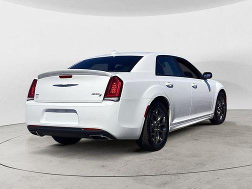 2018 Chrysler 300 S