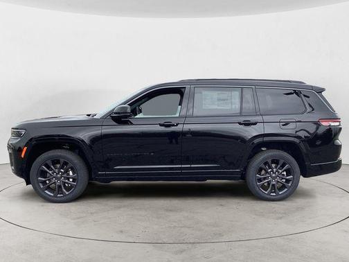 Diamond Black Crystal Pearlcoat 2026 Jeep Grand Cherokee L Limited