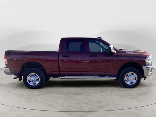2023 RAM 2500 Tradesman Crew Cab 4x4 6'4' Box