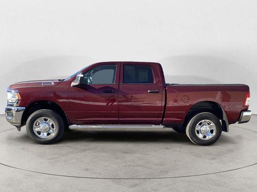 2023 RAM 2500 Tradesman Crew Cab 4x4 6'4' Box