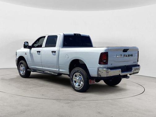 2025 RAM 2500 Tradesman Crew Cab 4x4 6'4' Box