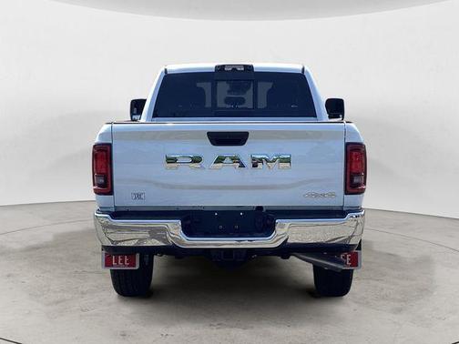 2025 RAM 2500 Tradesman Crew Cab 4x4 6'4' Box