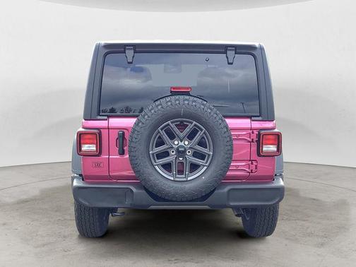 Tuscadero Pearlcoat 2026 Jeep Wrangler Sport S
