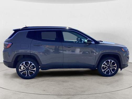 Sting-Gray Clearcoat 2022 Jeep Compass Limited
